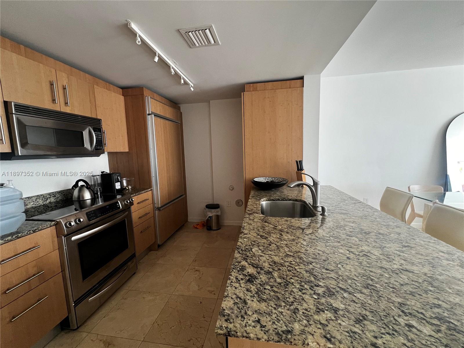 10275 Collins Ave #214, Bal Harbour FL 33154