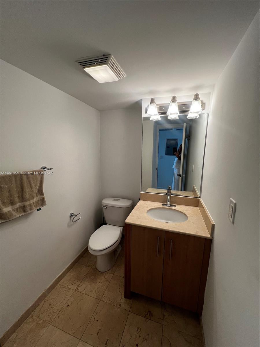 10275 Collins Ave #214, Bal Harbour FL 33154
