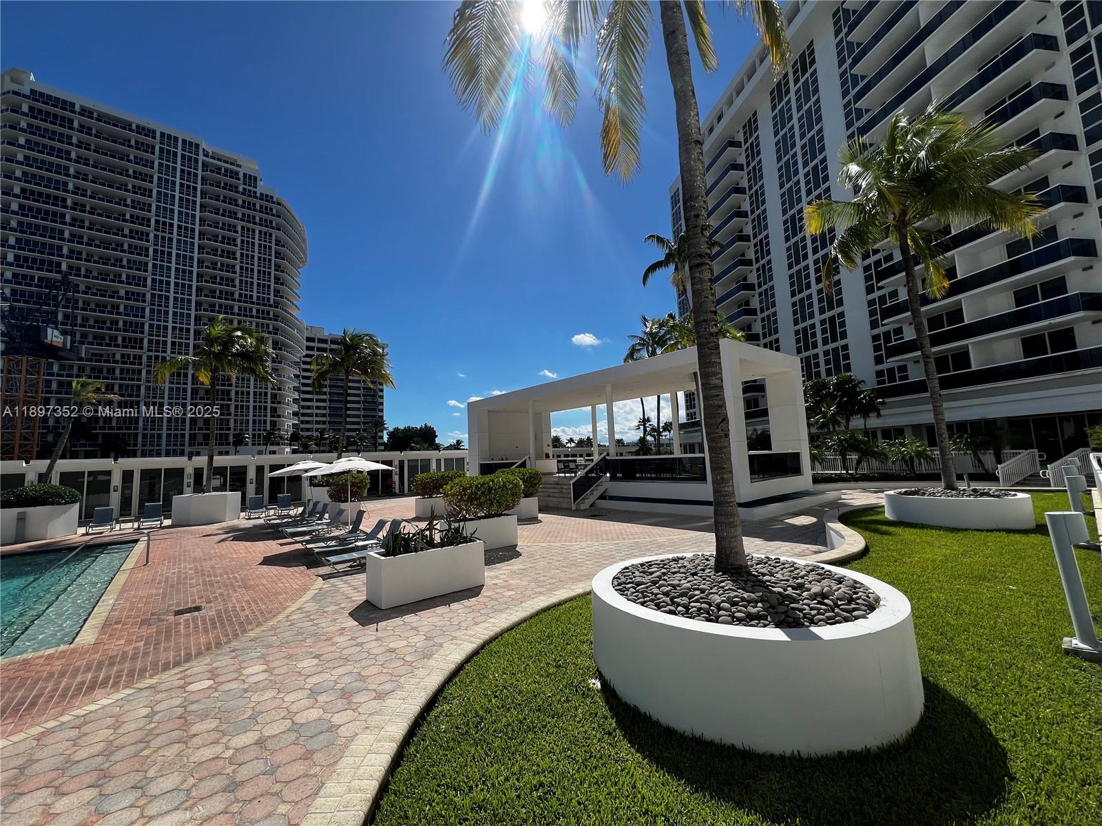 10275 Collins Ave #214, Bal Harbour FL 33154