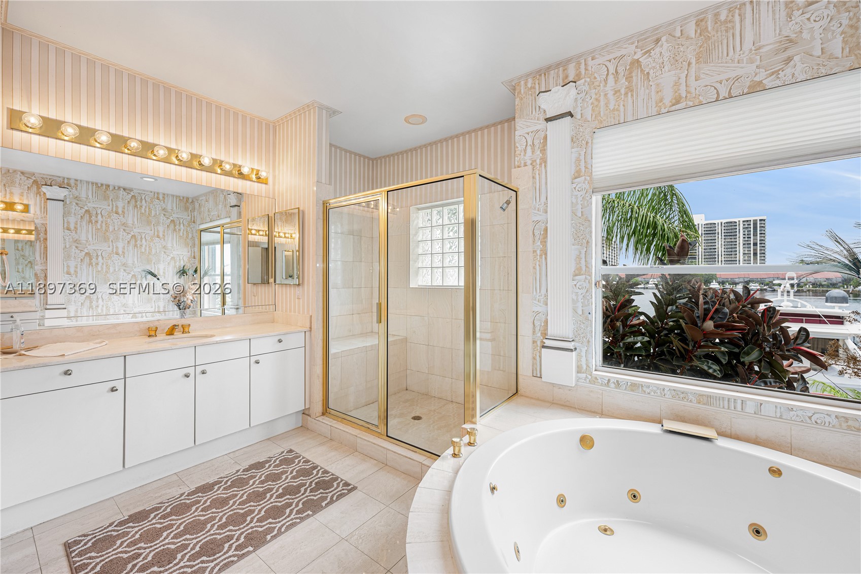 3699 NE 208th Ter, Aventura FL 33180