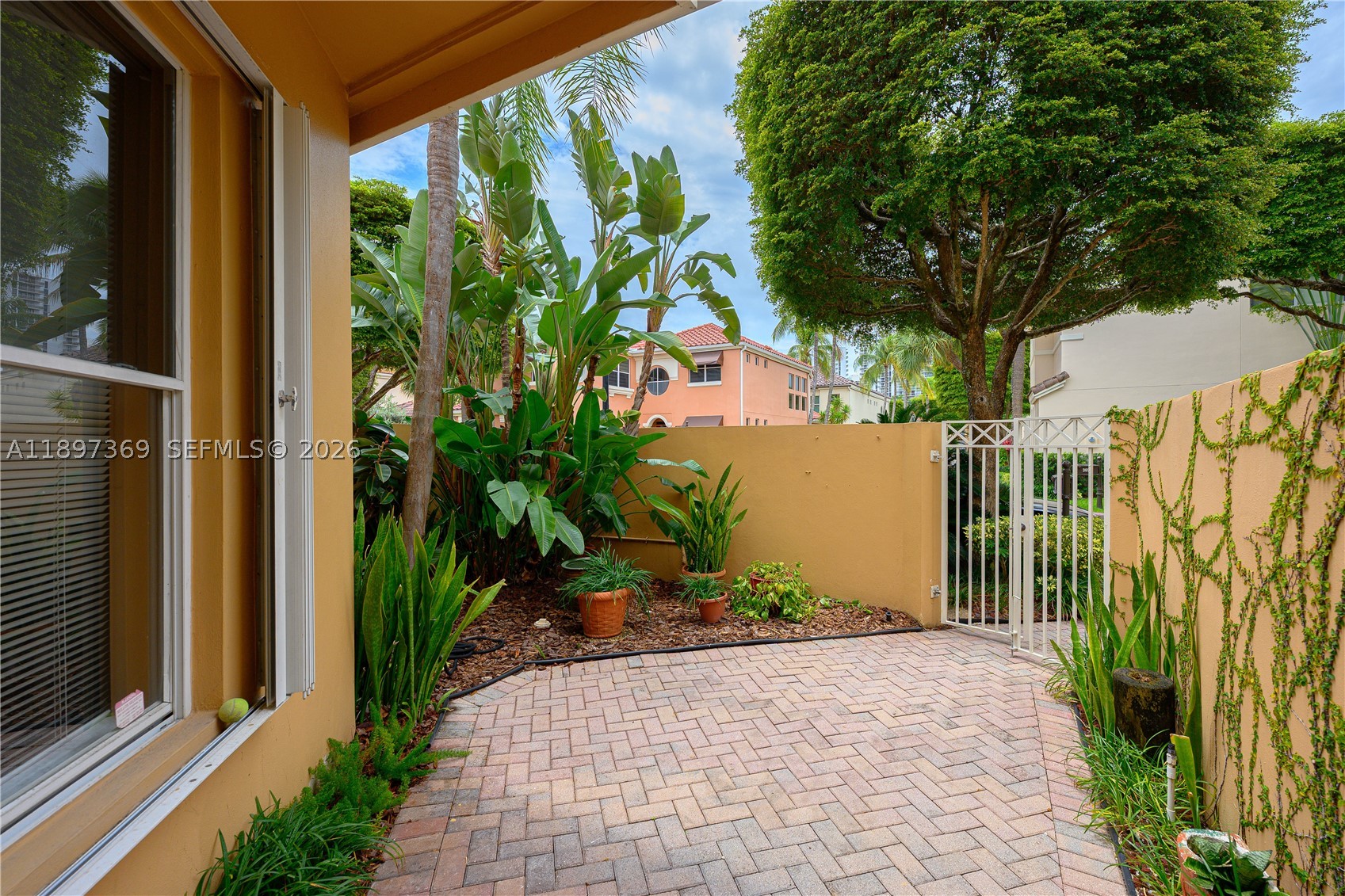 3699 NE 208th Ter, Aventura FL 33180