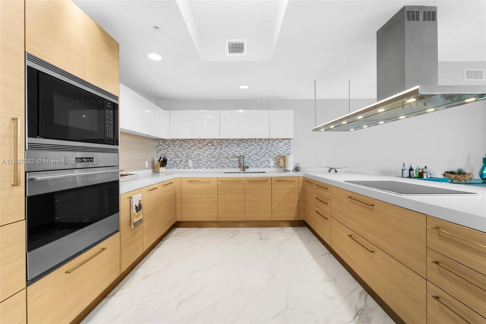 17111 Biscayne Blvd #307, North Miami Beach FL 33160