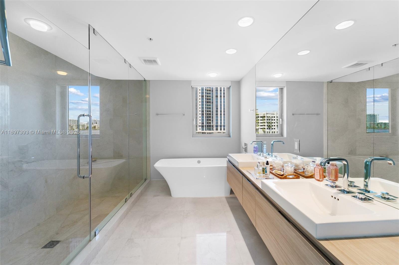 17111 Biscayne Blvd #307, North Miami Beach FL 33160