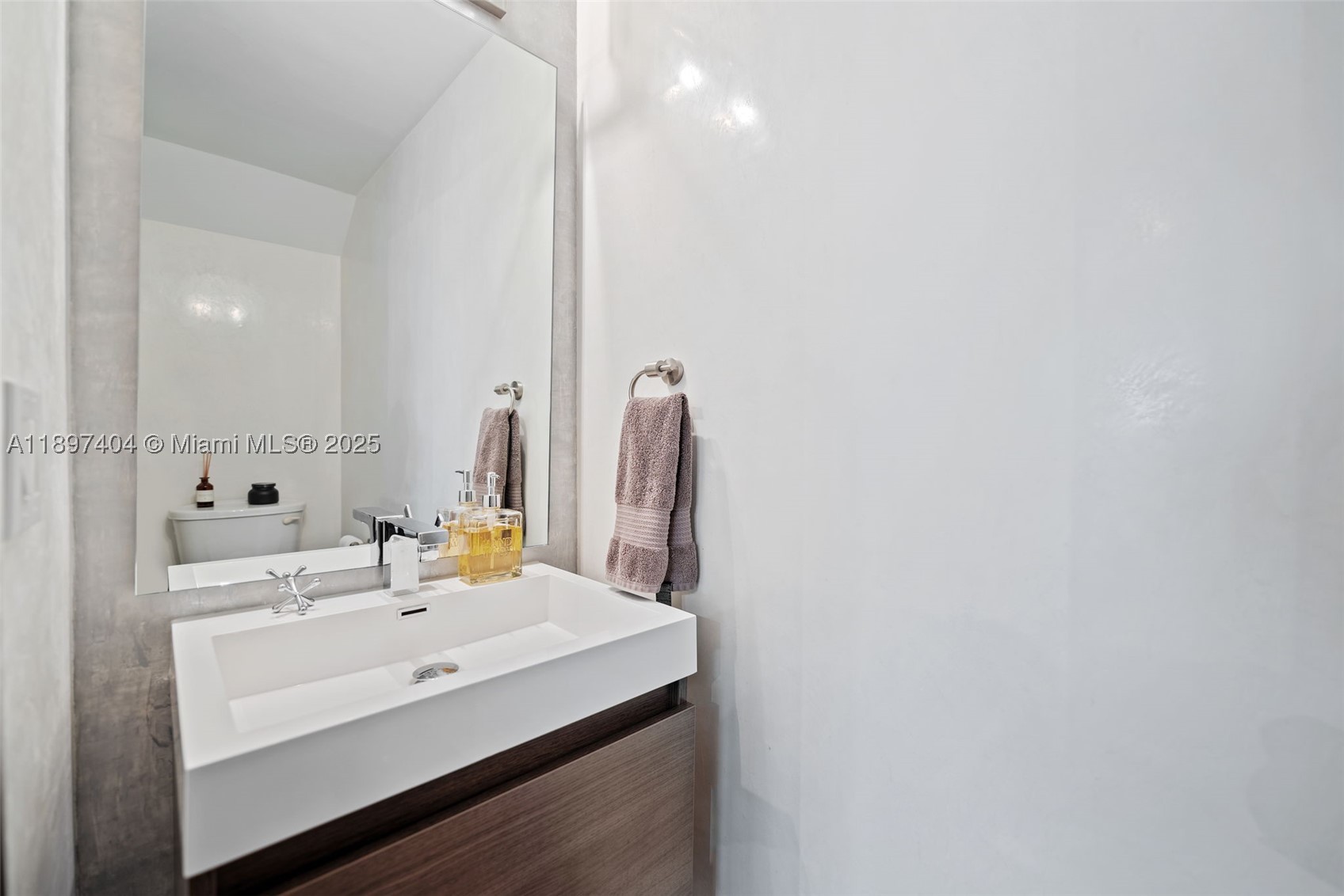 261 Navarre Ave #A-3, Coral Gables FL 33134
