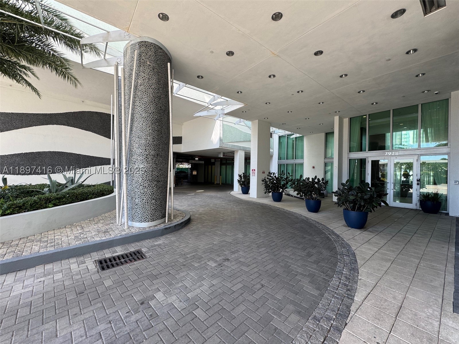 7928 East Dr #1202, North Bay Village FL 33141