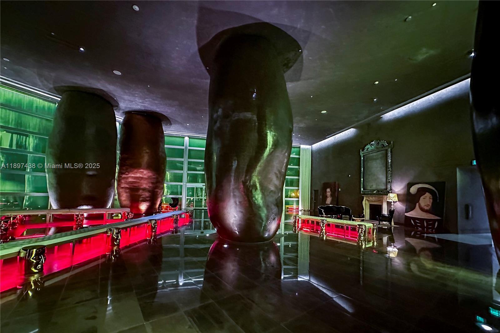 465 Brickell Ave #2702, Miami FL 33131