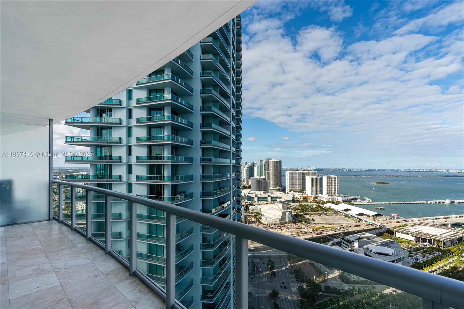 888 Biscayne Blvd #4311, Miami FL 33132