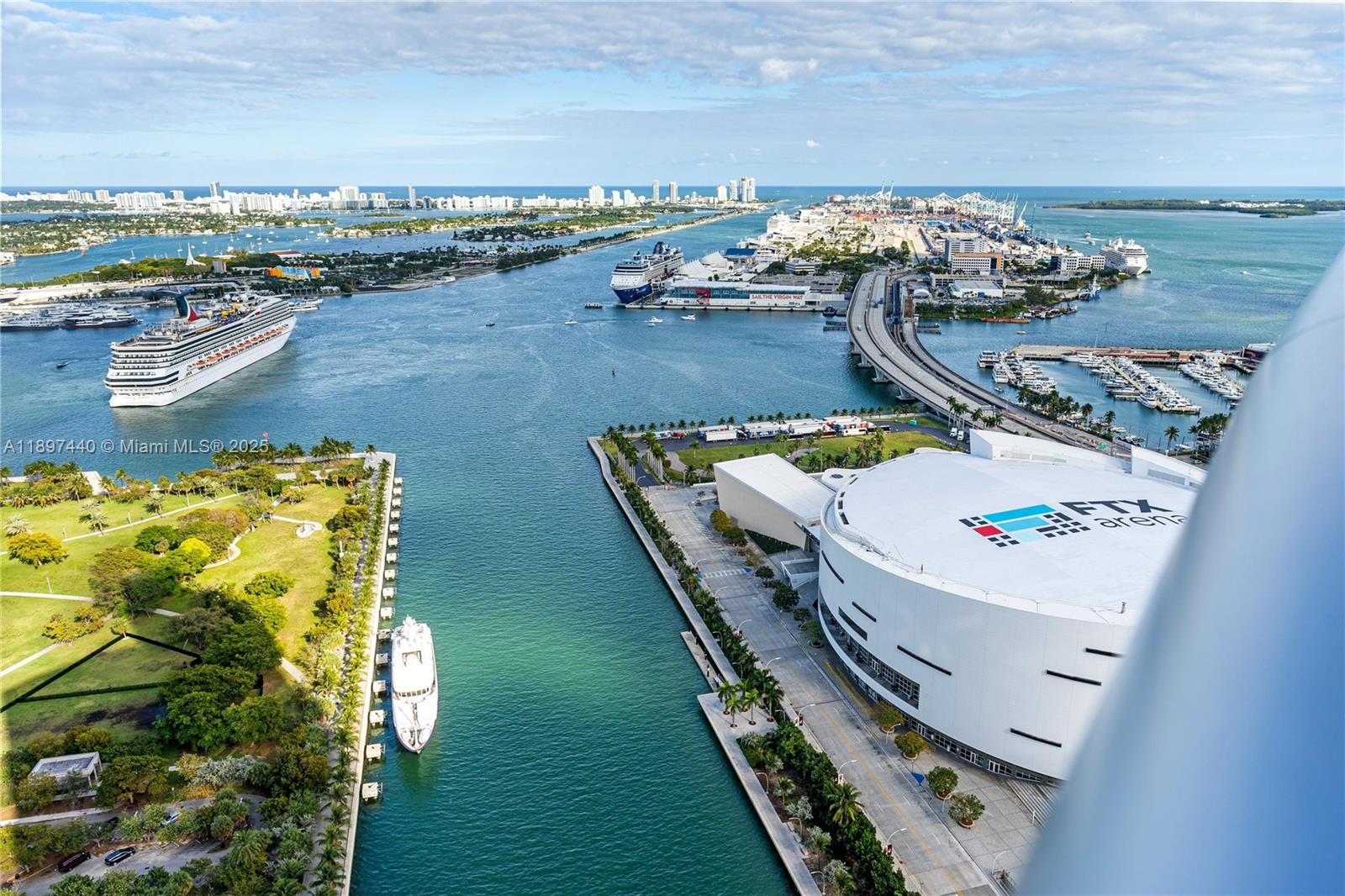 888 Biscayne Blvd #4311, Miami FL 33132