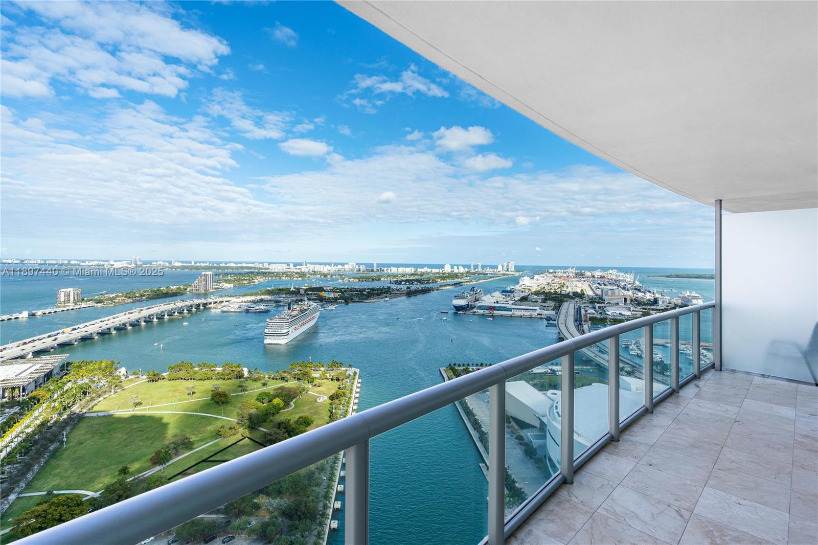 888 Biscayne Blvd #4311, Miami FL 33132