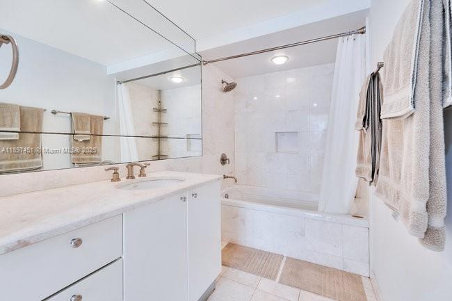 901 Brickell Key Blvd #1902, Miami FL 33131