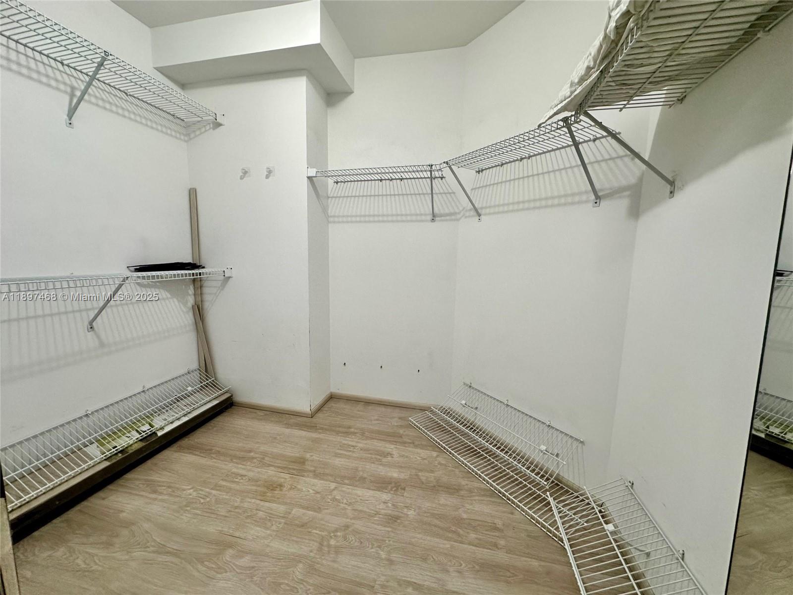 3600 NE Mystic Pointe Dr #1510, Aventura FL 33180