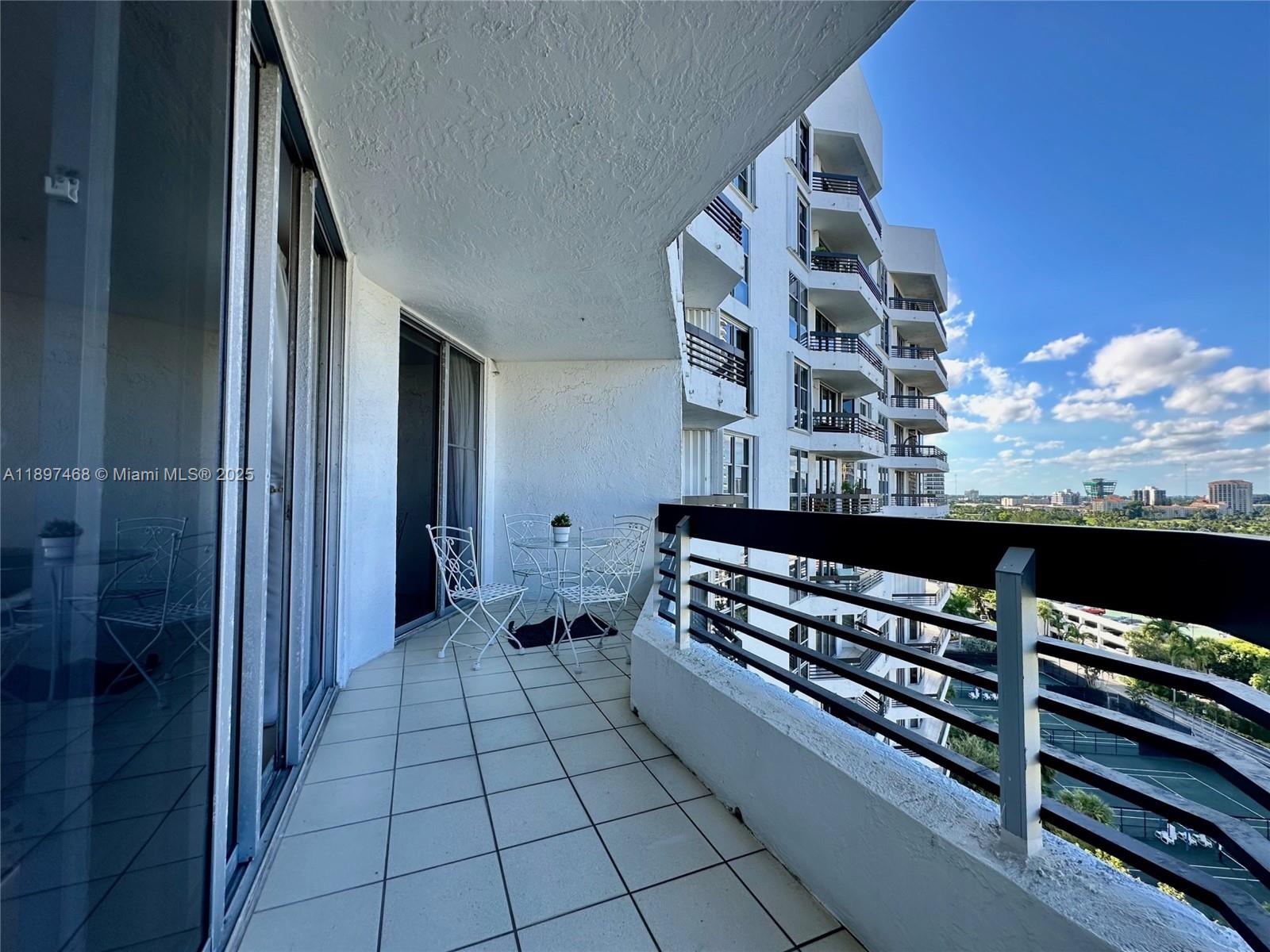 3600 NE Mystic Pointe Dr #1510, Aventura FL 33180