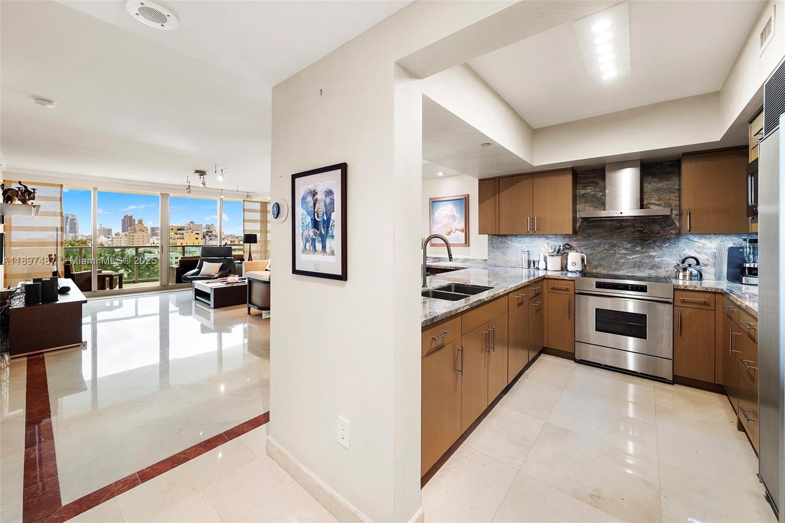 1455 Ocean Dr #1003, Miami Beach FL 33139