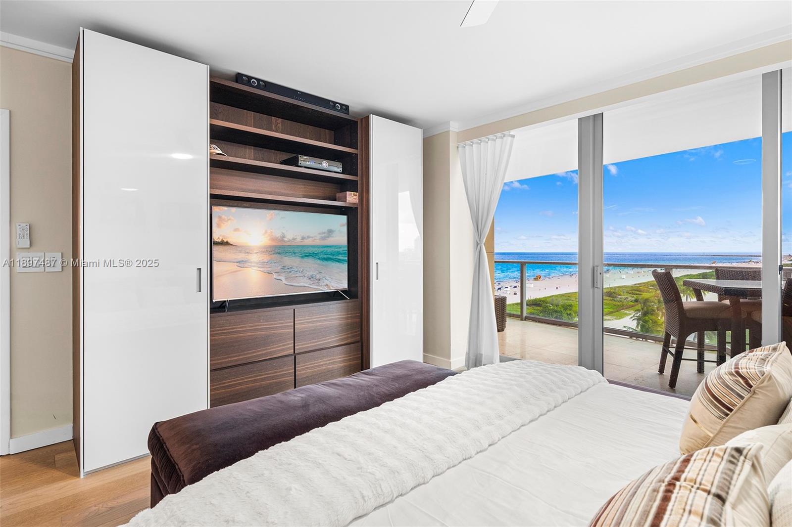 1455 Ocean Dr #1003, Miami Beach FL 33139