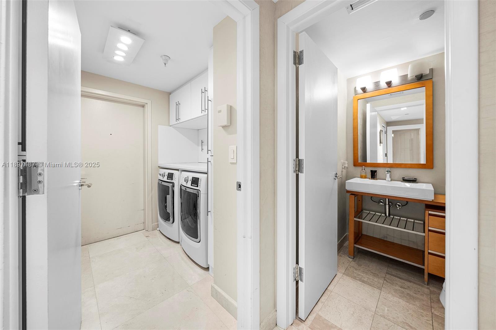 1455 Ocean Dr #1003, Miami Beach FL 33139