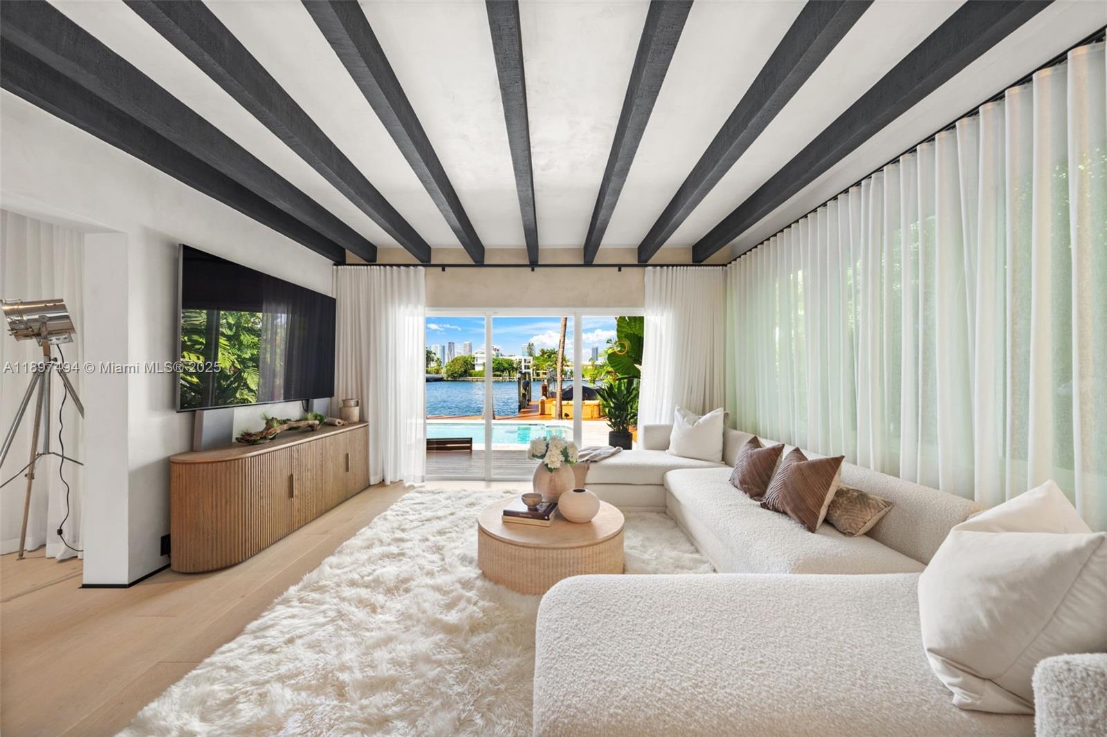 244 W San Marino Dr, Miami Beach FL 33139