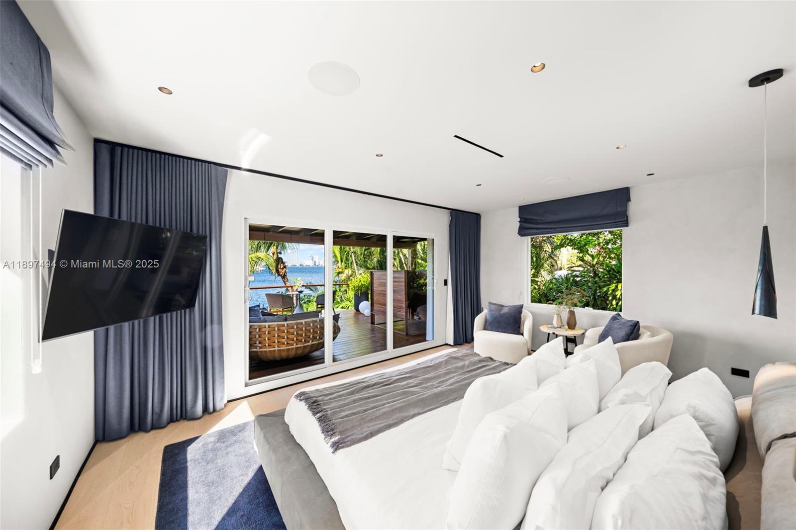 244 W San Marino Dr, Miami Beach FL 33139