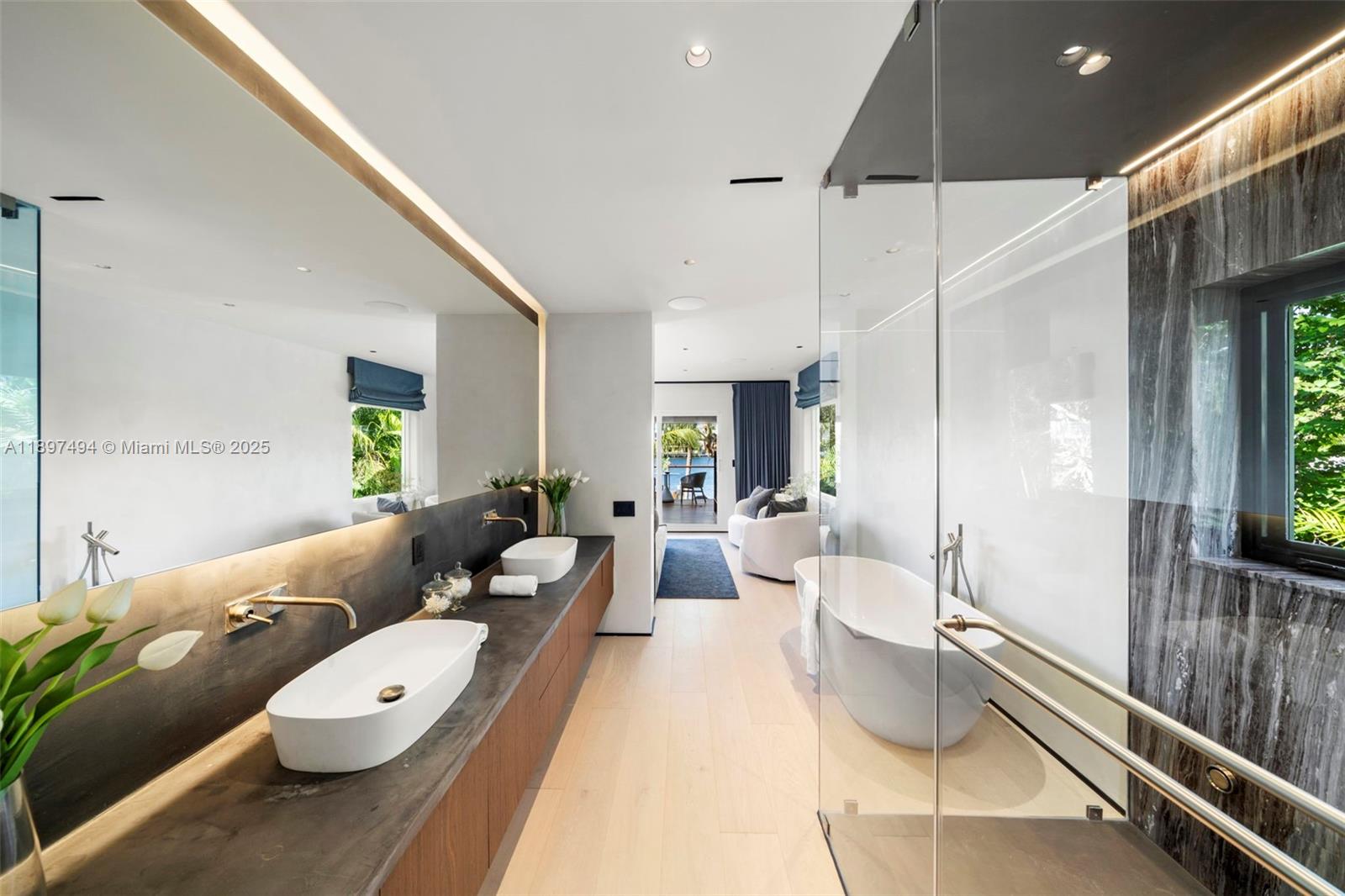 244 W San Marino Dr, Miami Beach FL 33139