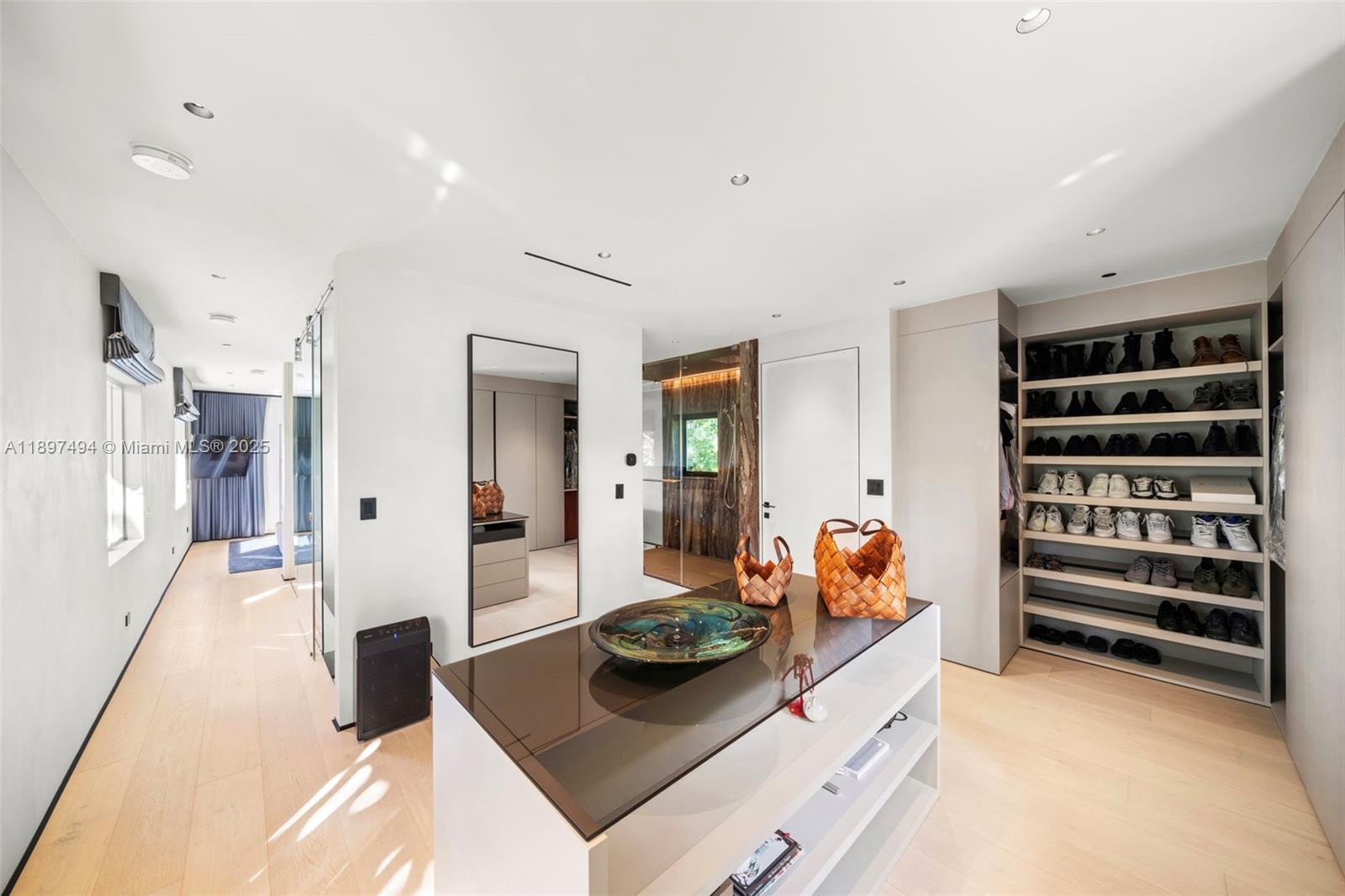 244 W San Marino Dr, Miami Beach FL 33139