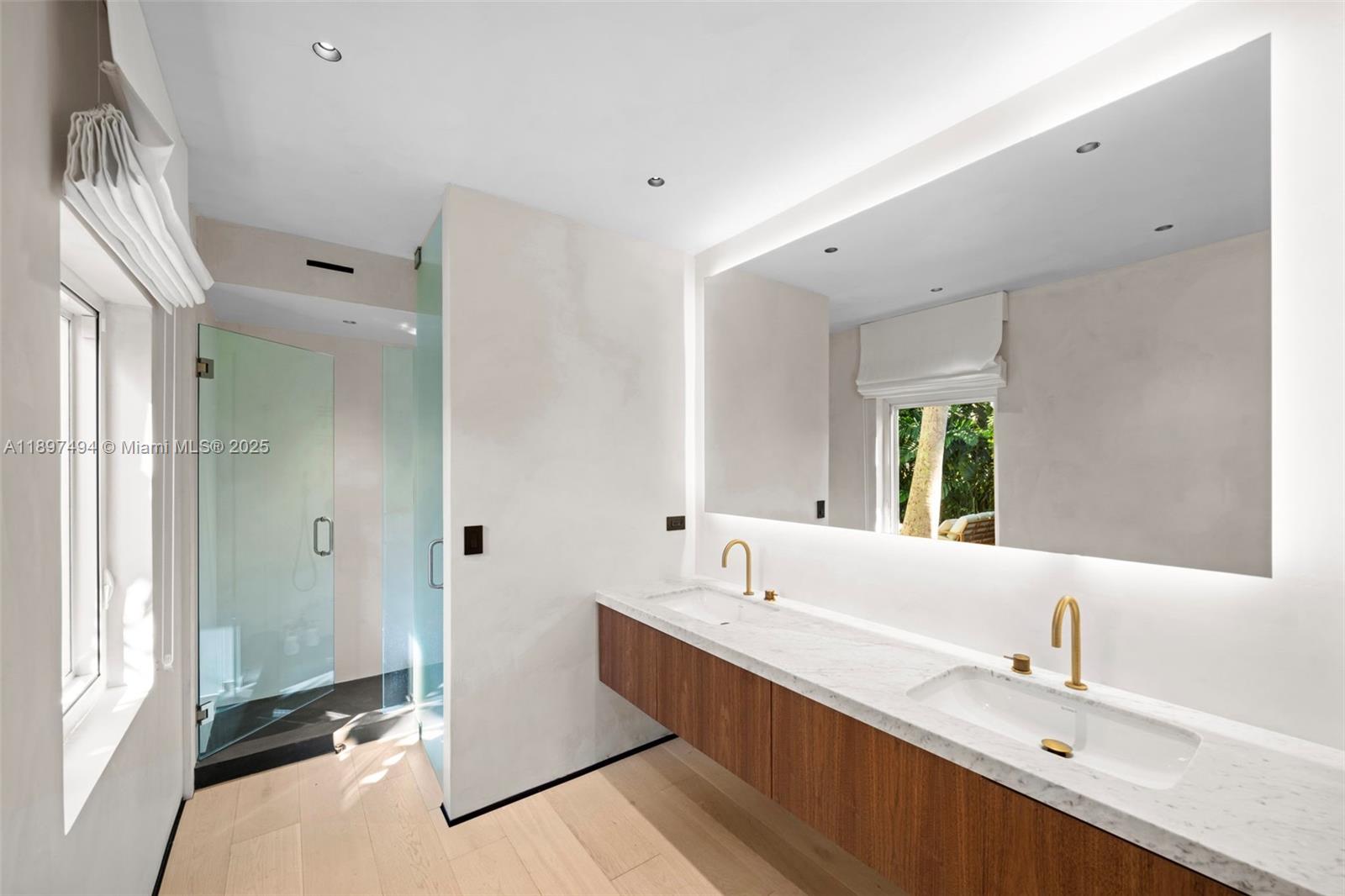 244 W San Marino Dr, Miami Beach FL 33139
