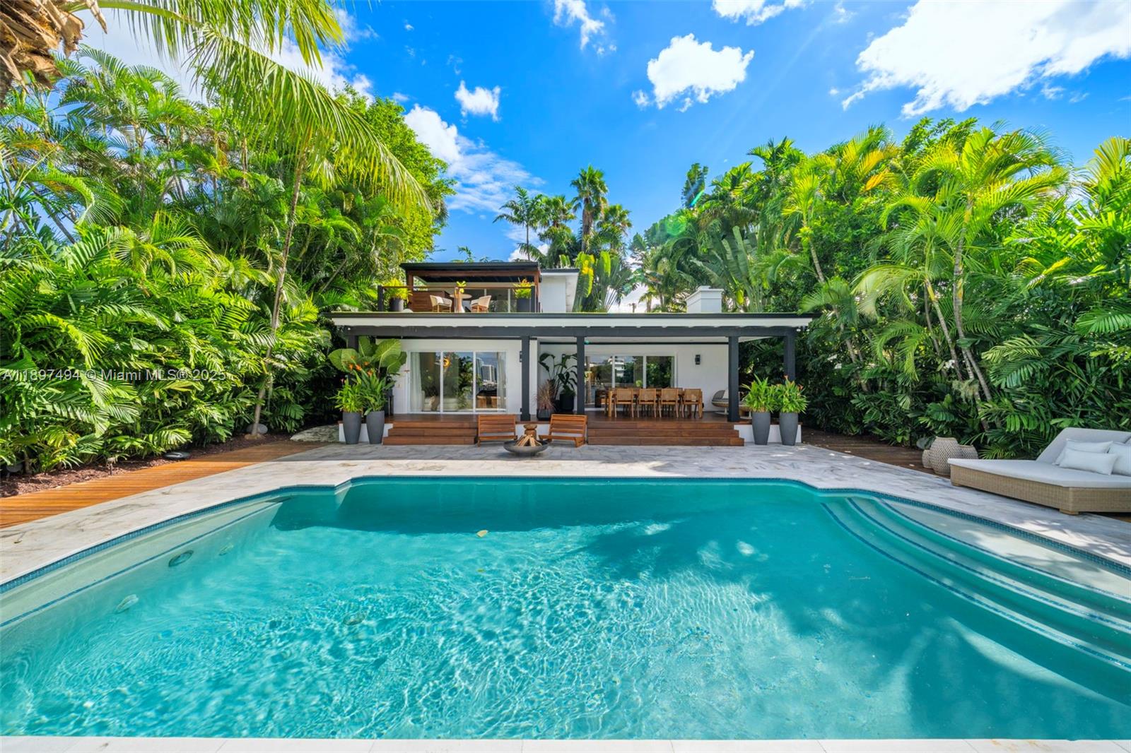 244 W San Marino Dr, Miami Beach FL 33139