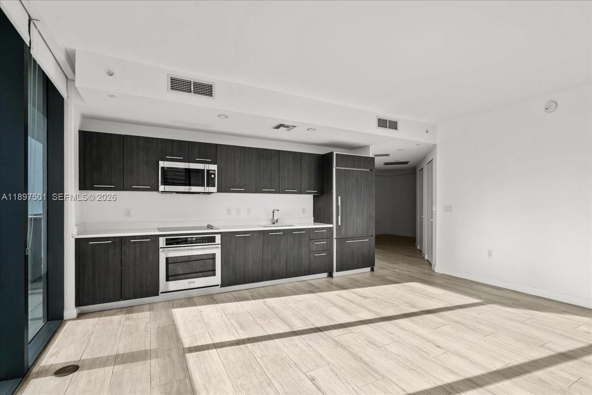 55 SW 9th ST #3006, Miami FL 33130