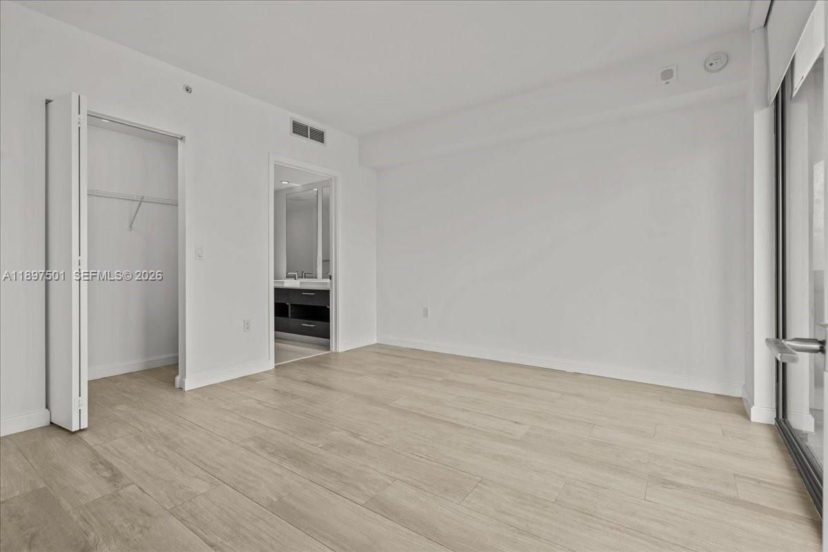 55 SW 9th ST #3006, Miami FL 33130