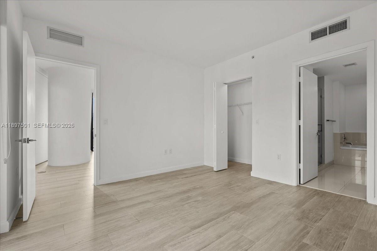 55 SW 9th ST #3006, Miami FL 33130