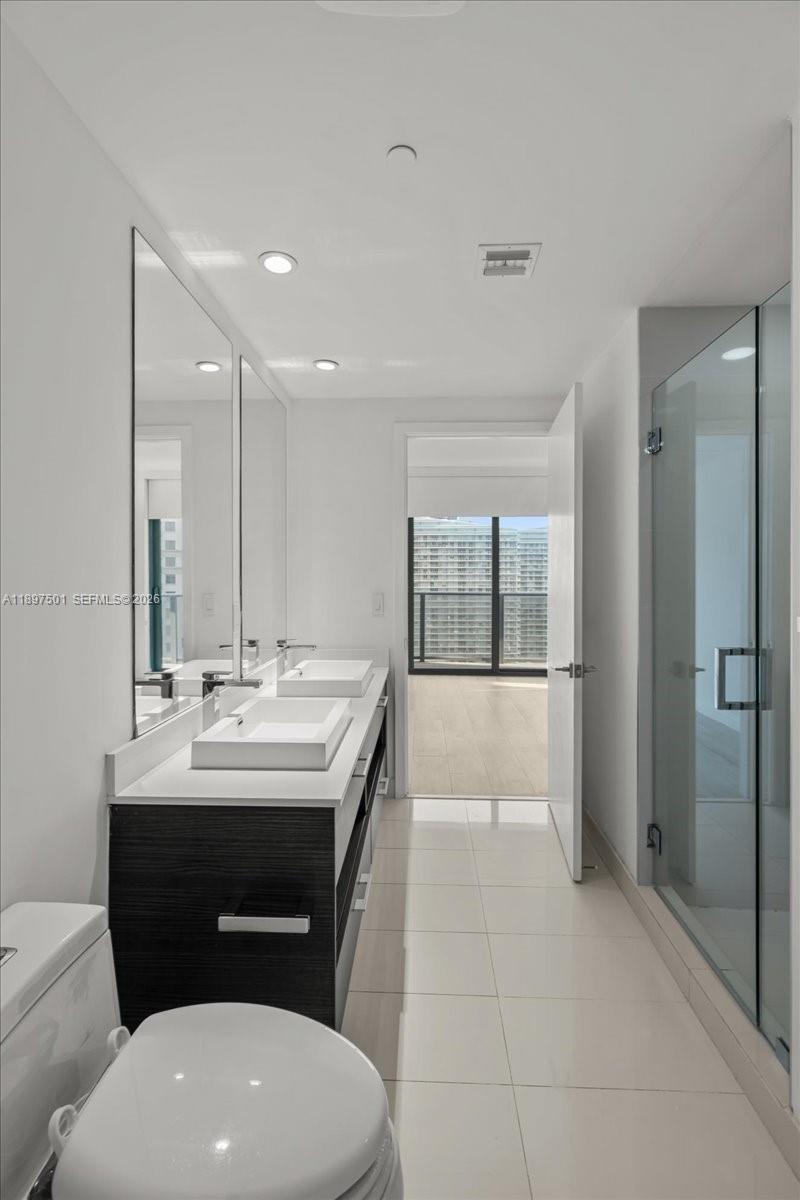 55 SW 9th ST #3006, Miami FL 33130