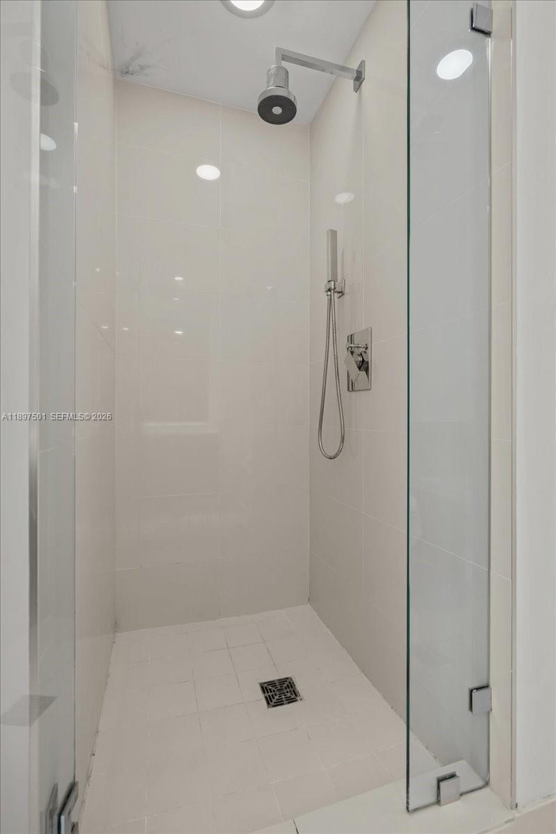 55 SW 9th ST #3006, Miami FL 33130