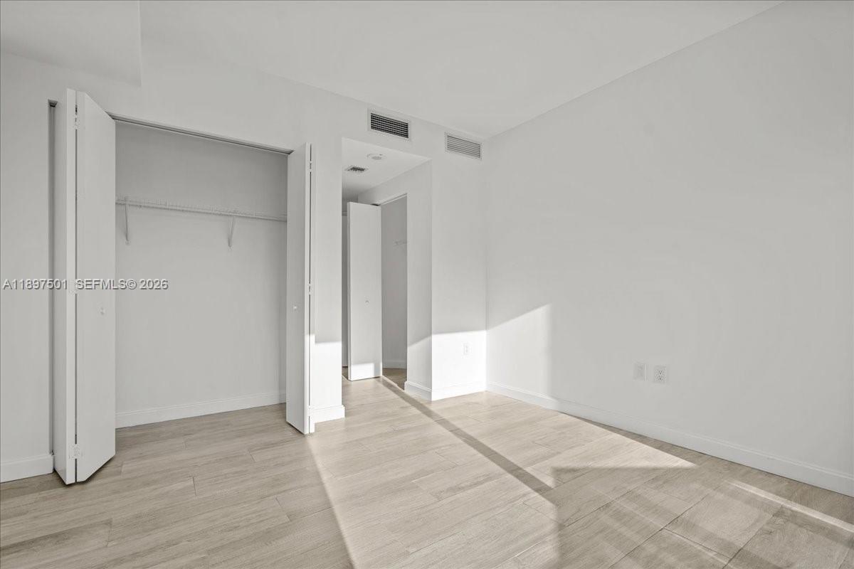 55 SW 9th ST #3006, Miami FL 33130