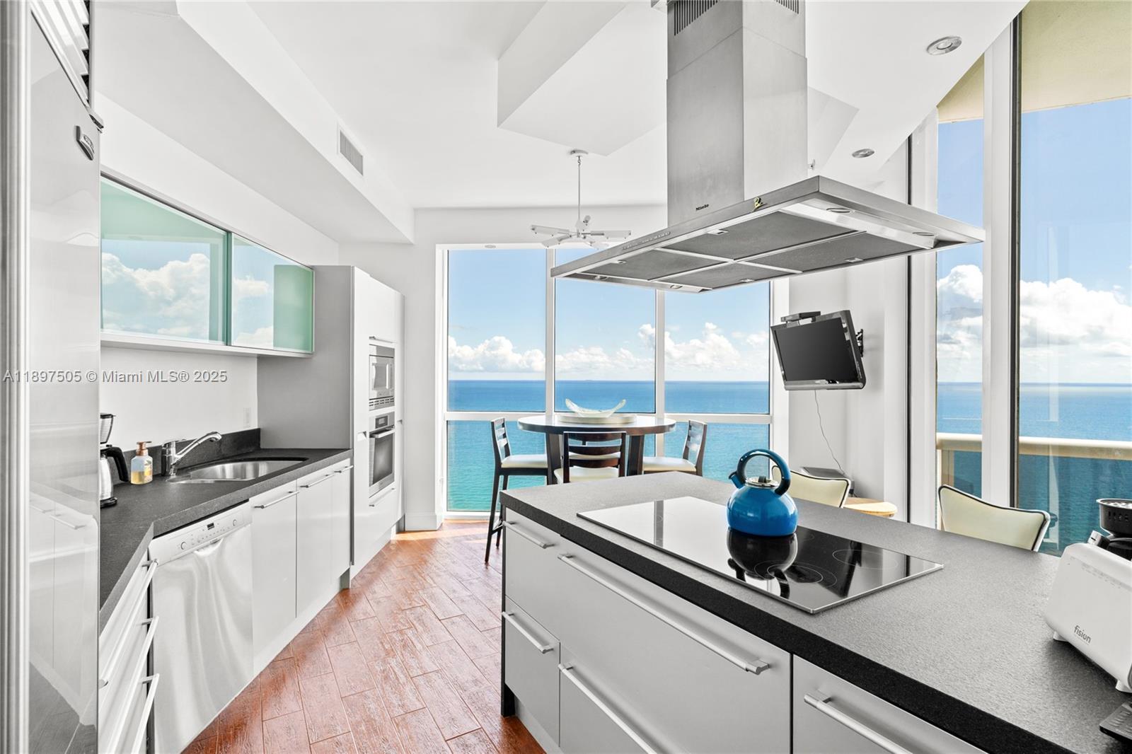 18201 Collins Ave #4209, Sunny Isles Beach FL 33160