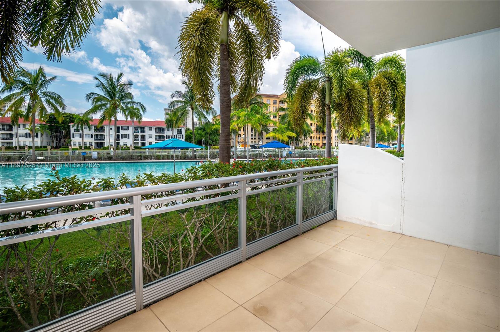 2950 NE 188th St #143, Aventura FL 33180