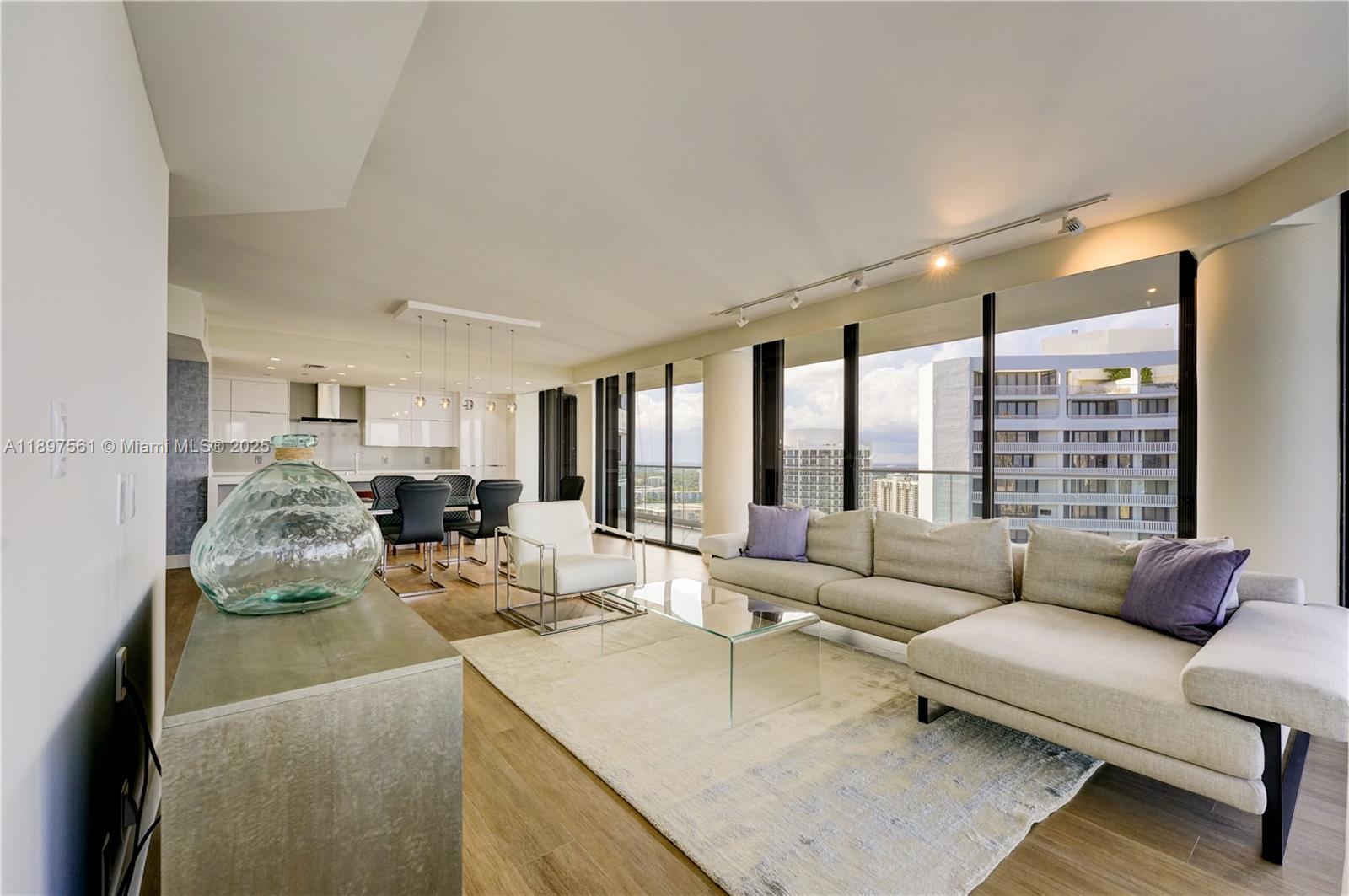 2800 ISLAND BL #2904, Aventura FL 33160