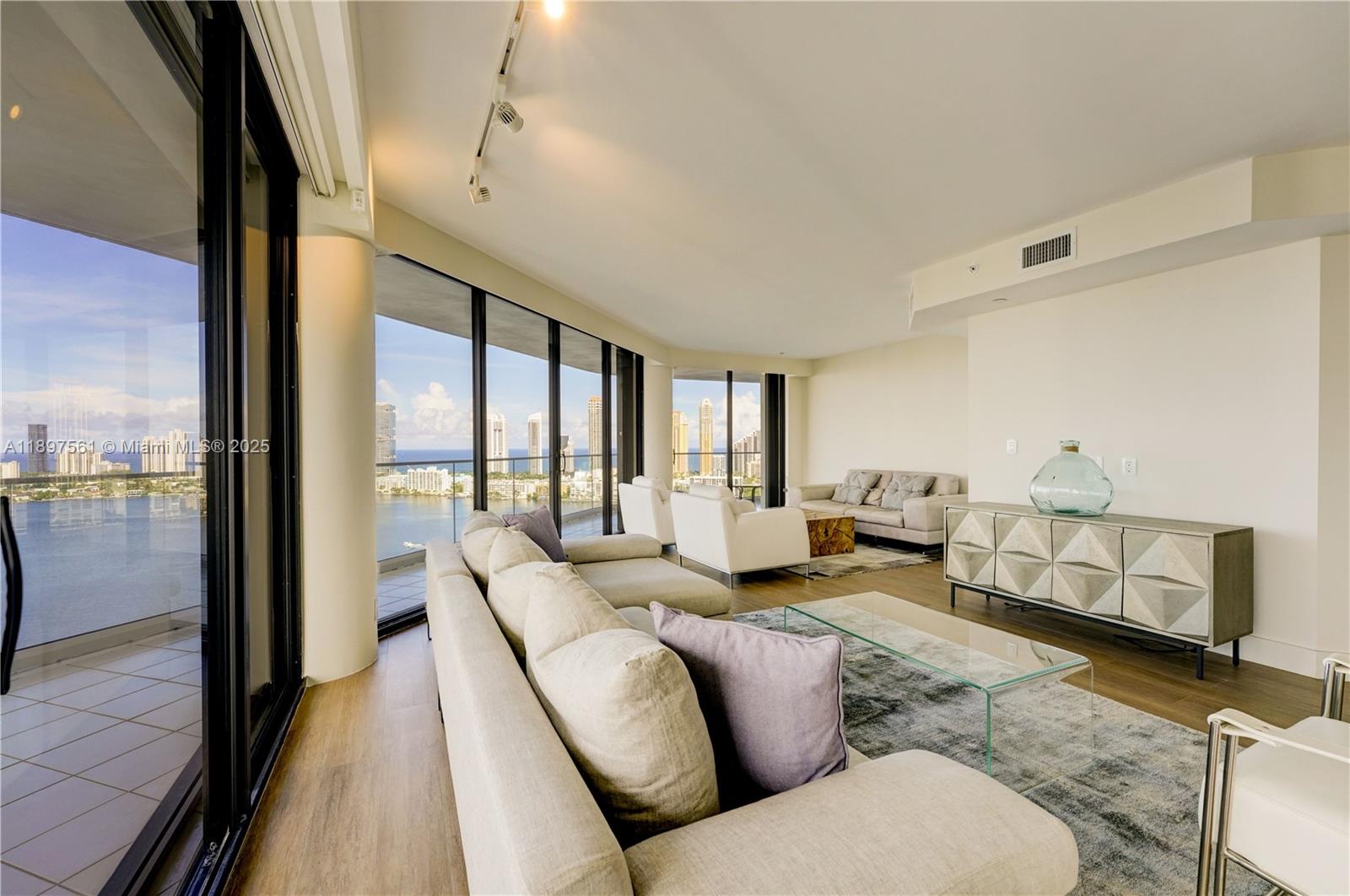 2800 ISLAND BL #2904, Aventura FL 33160