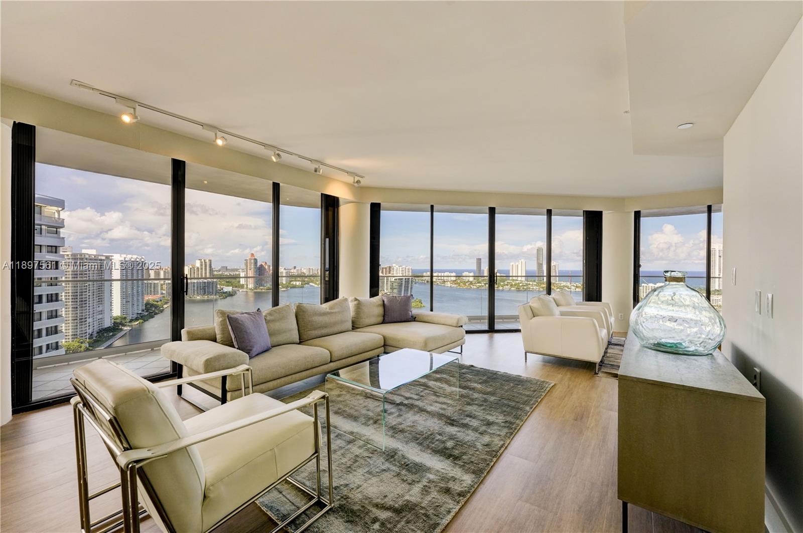 2800 ISLAND BL #2904, Aventura FL 33160