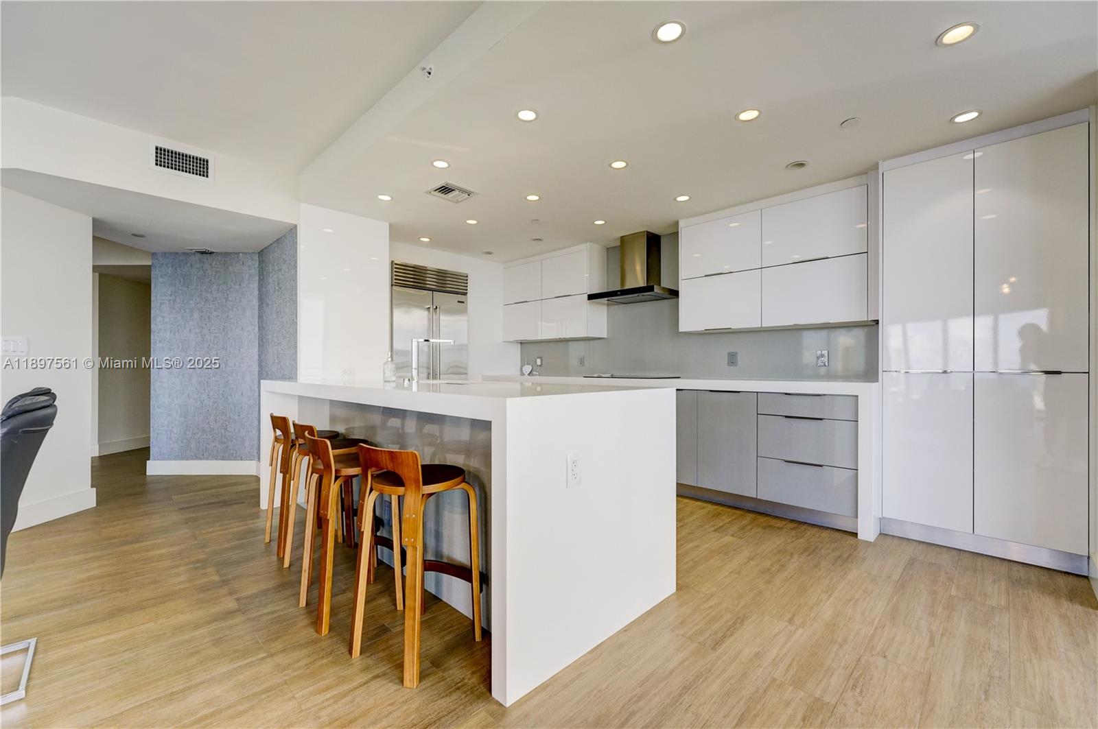 2800 ISLAND BL #2904, Aventura FL 33160