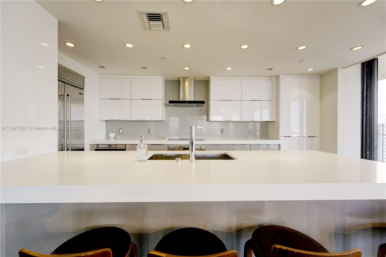 2800 ISLAND BL #2904, Aventura FL 33160