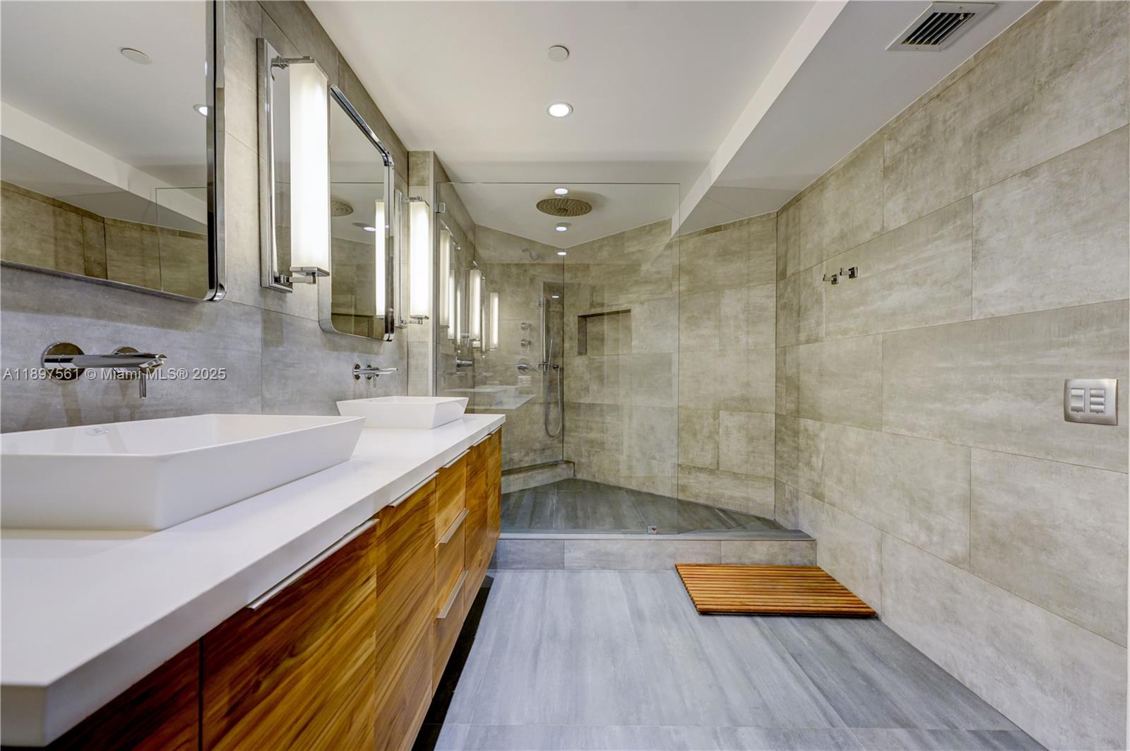 2800 ISLAND BL #2904, Aventura FL 33160