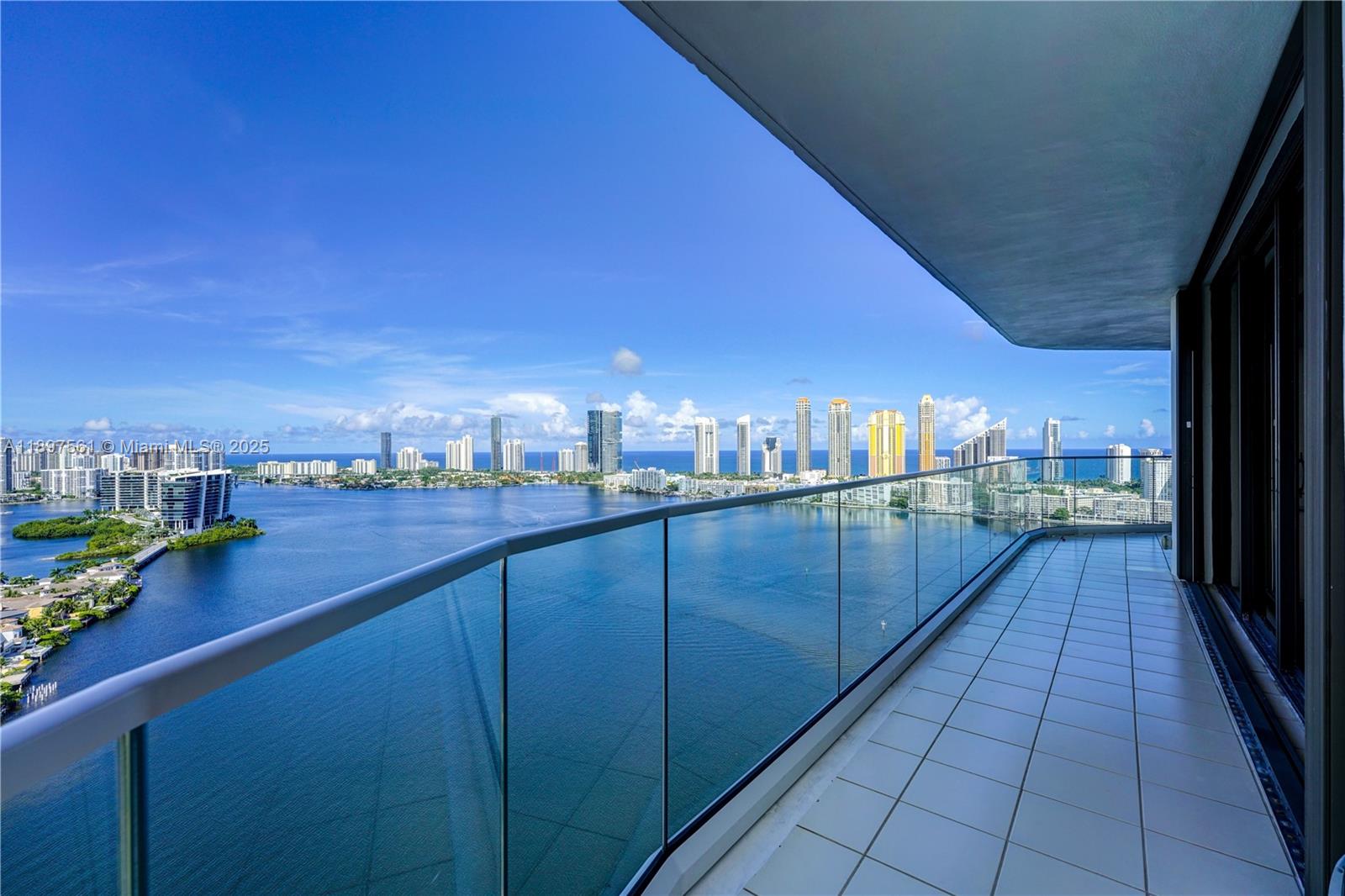 2800 ISLAND BL #2904, Aventura FL 33160