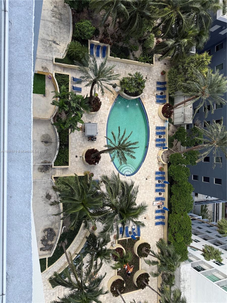 253 NE 2nd St #2004, Miami FL 33132