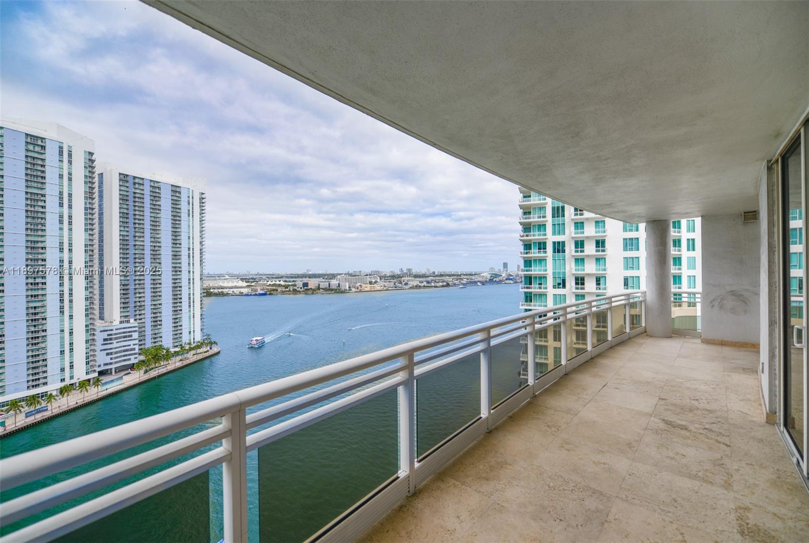 901 Brickell Key Blvd #2207, Miami FL 33131