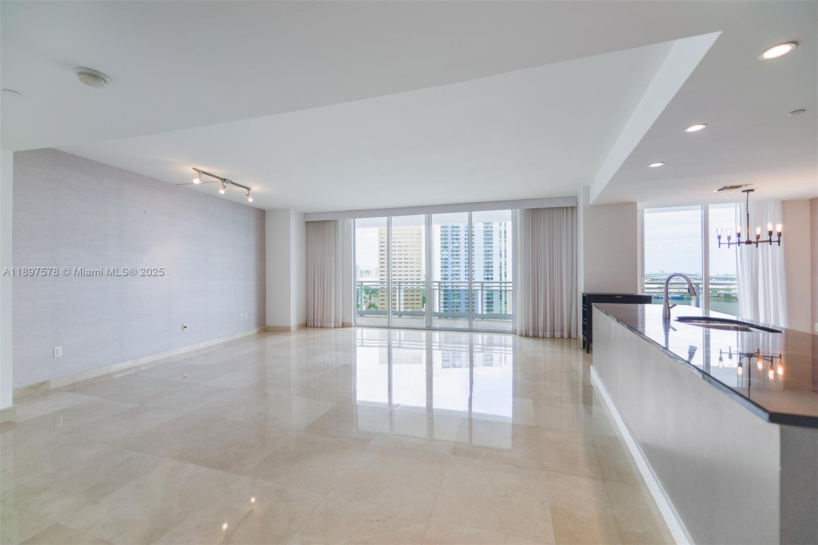 901 Brickell Key Blvd #2207, Miami FL 33131