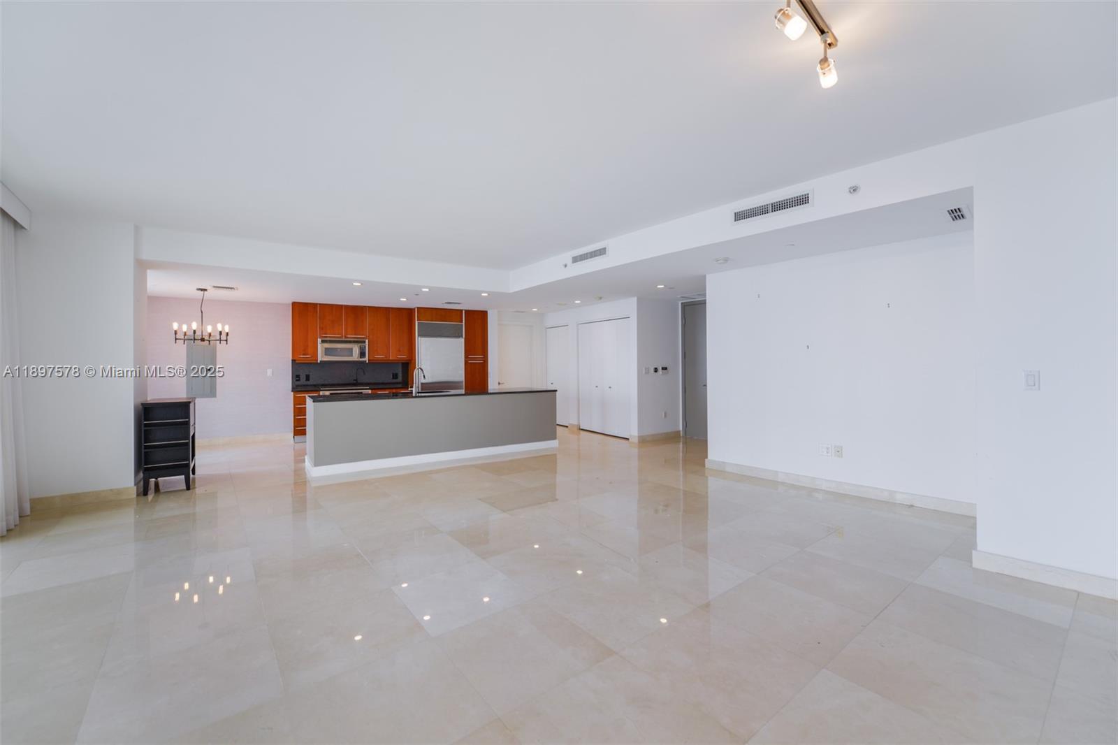 901 Brickell Key Blvd #2207, Miami FL 33131