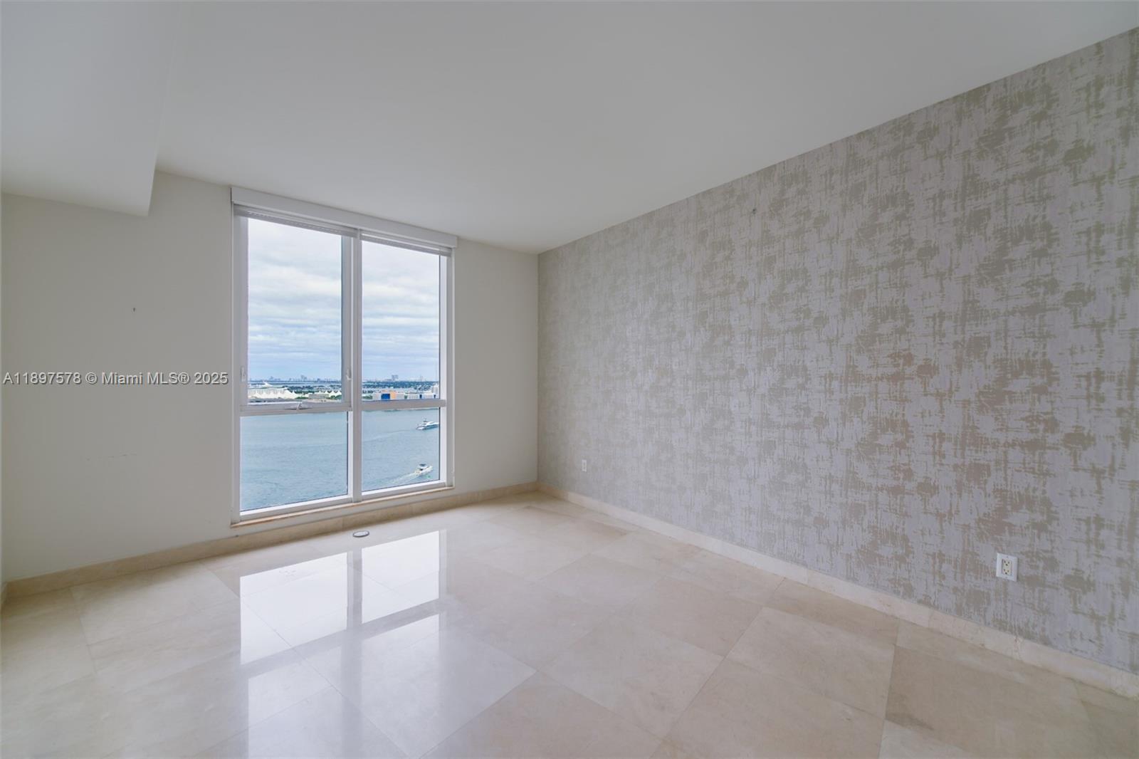 901 Brickell Key Blvd #2207, Miami FL 33131