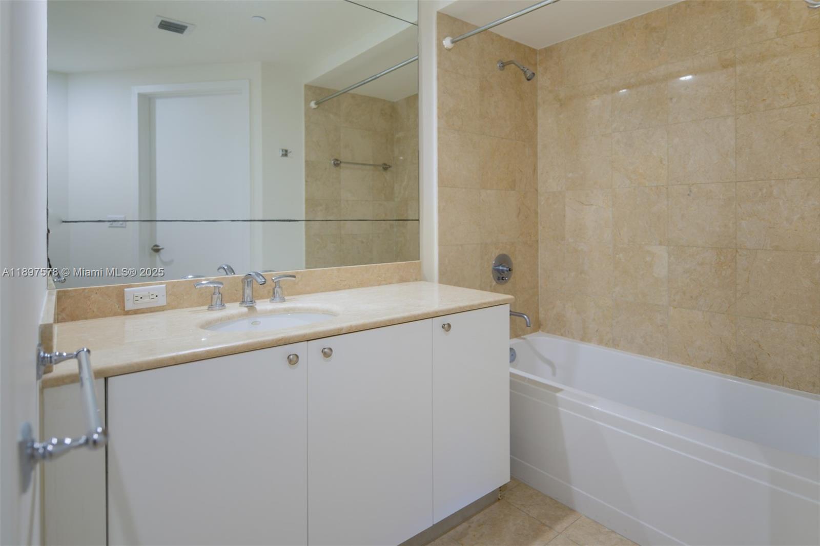901 Brickell Key Blvd #2207, Miami FL 33131