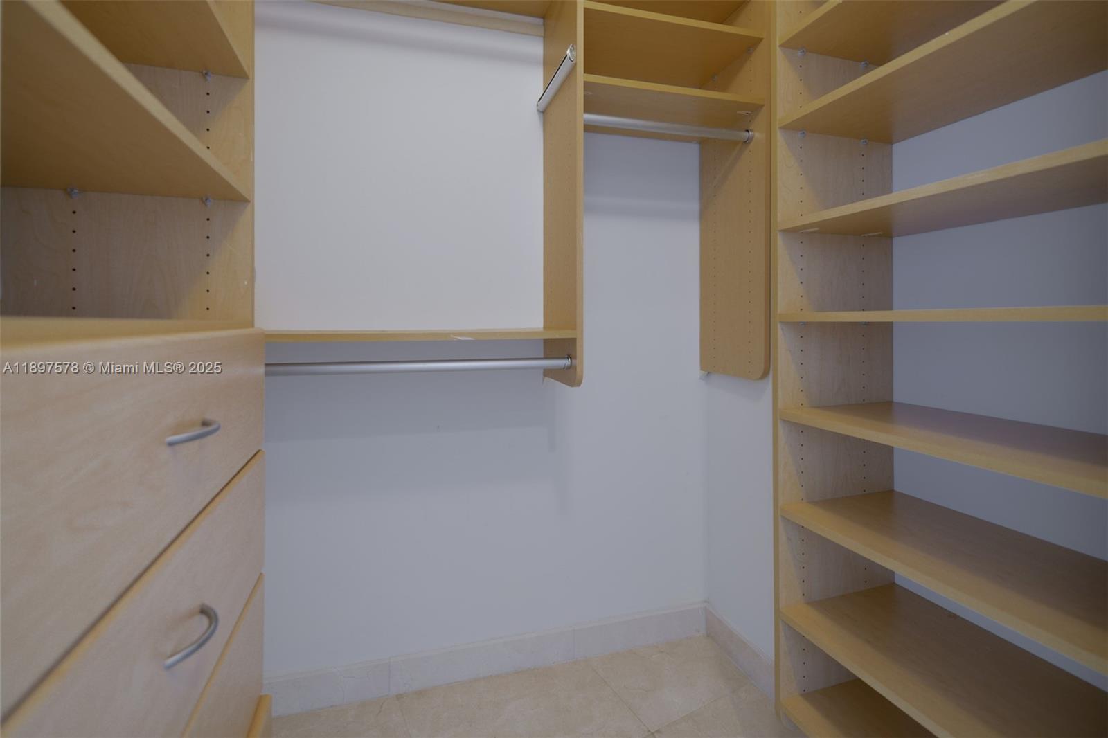 901 Brickell Key Blvd #2207, Miami FL 33131