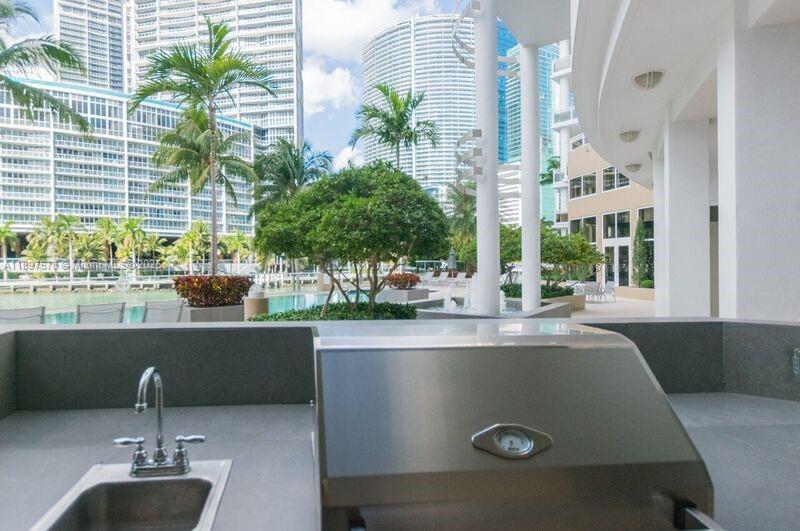 901 Brickell Key Blvd #2207, Miami FL 33131
