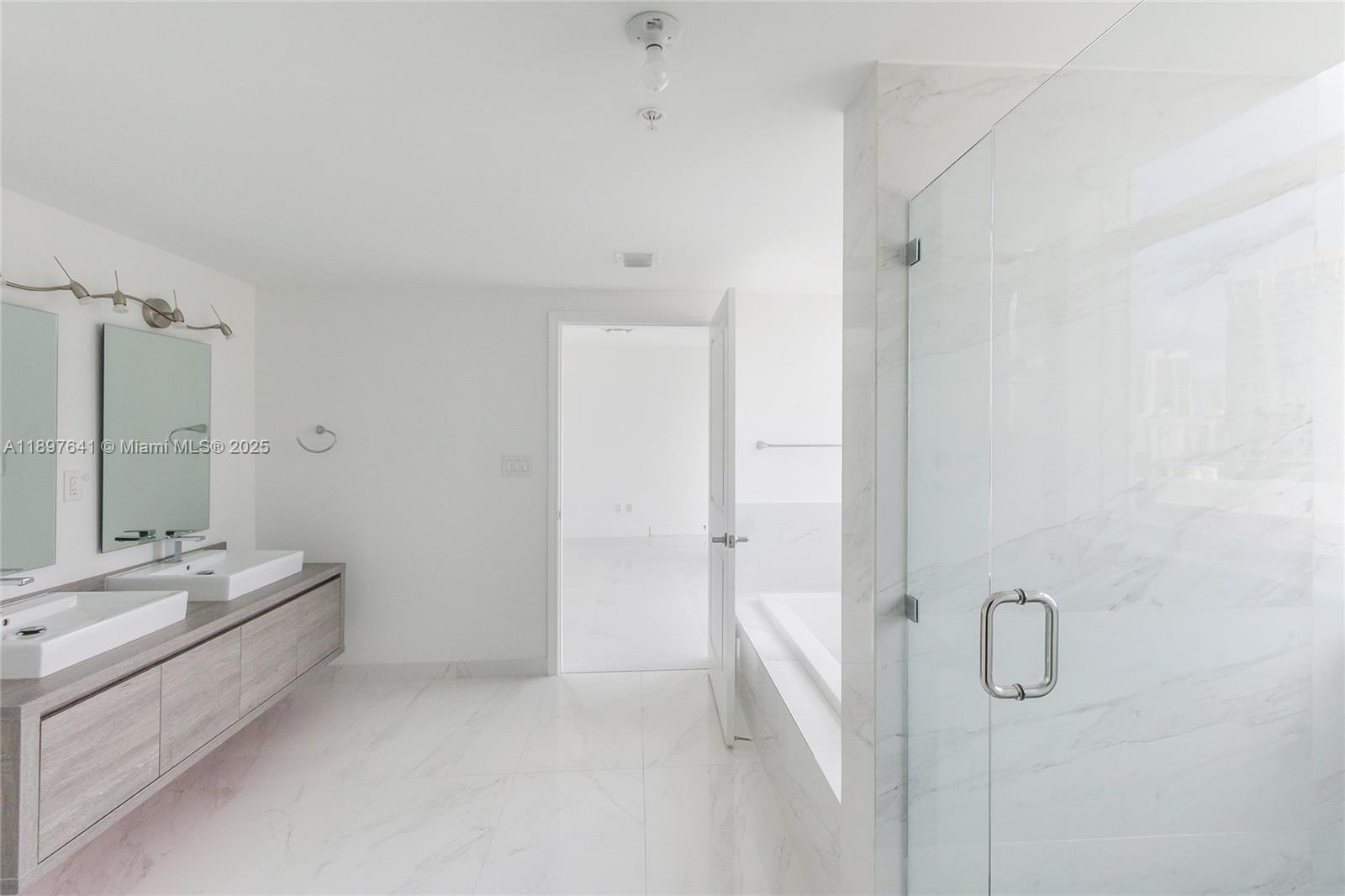 400 Sunny Isles Blvd #715, Sunny Isles Beach FL 33160