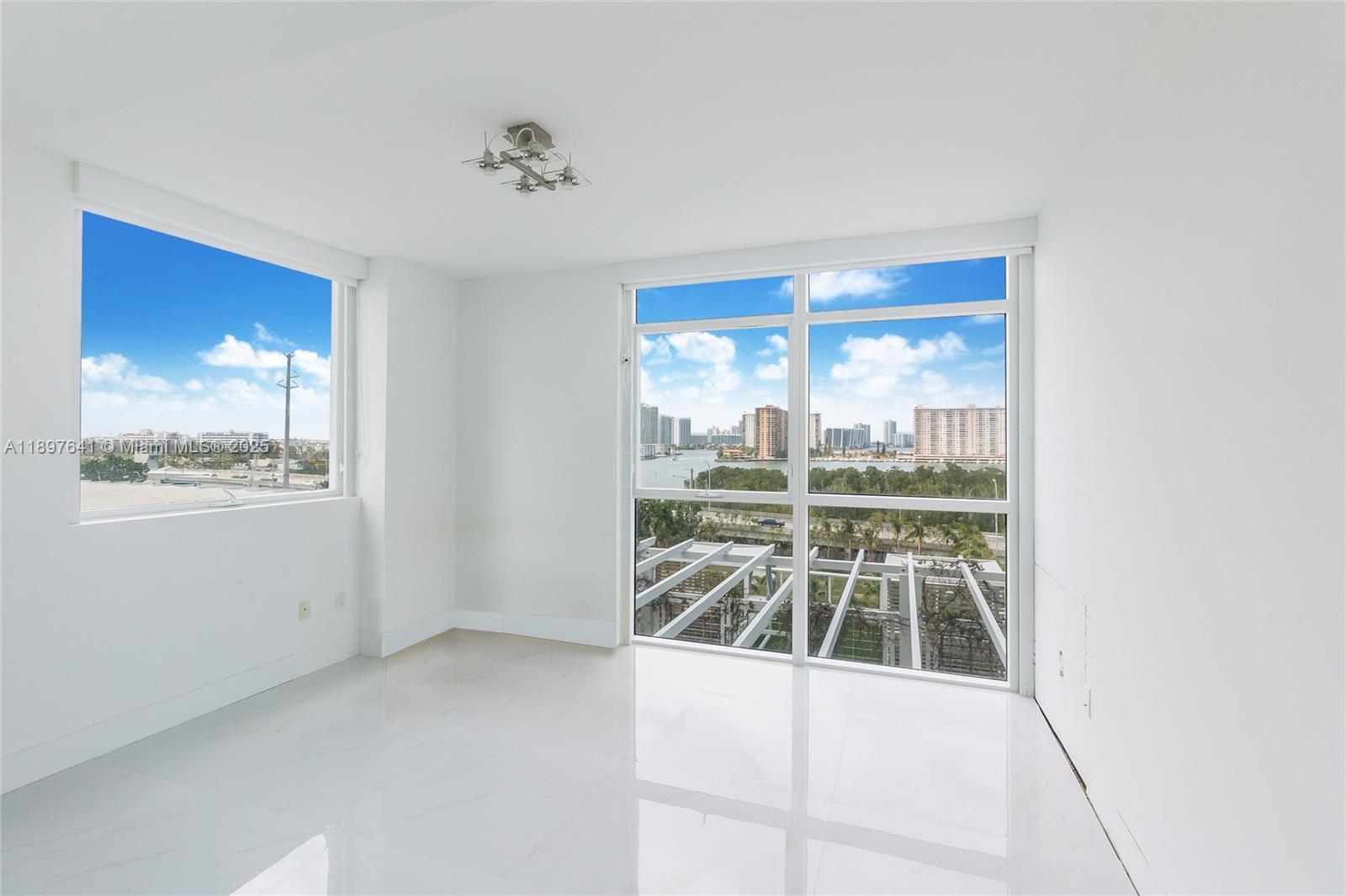 400 Sunny Isles Blvd #715, Sunny Isles Beach FL 33160